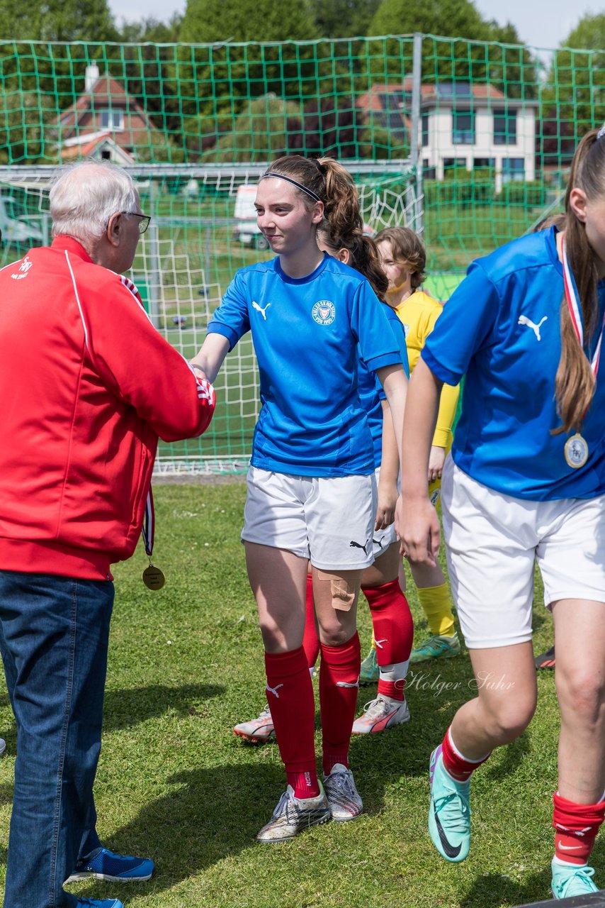 Bild 95 - wBJ SH-Pokalfinale  Holstein-Kiel - SV Viktoria : Ergebnis: 1:0